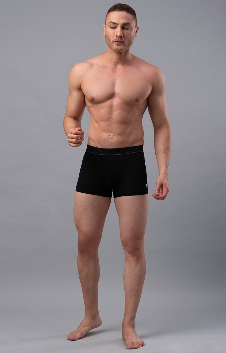 Men's Black Mid-Rise Solid Trunk