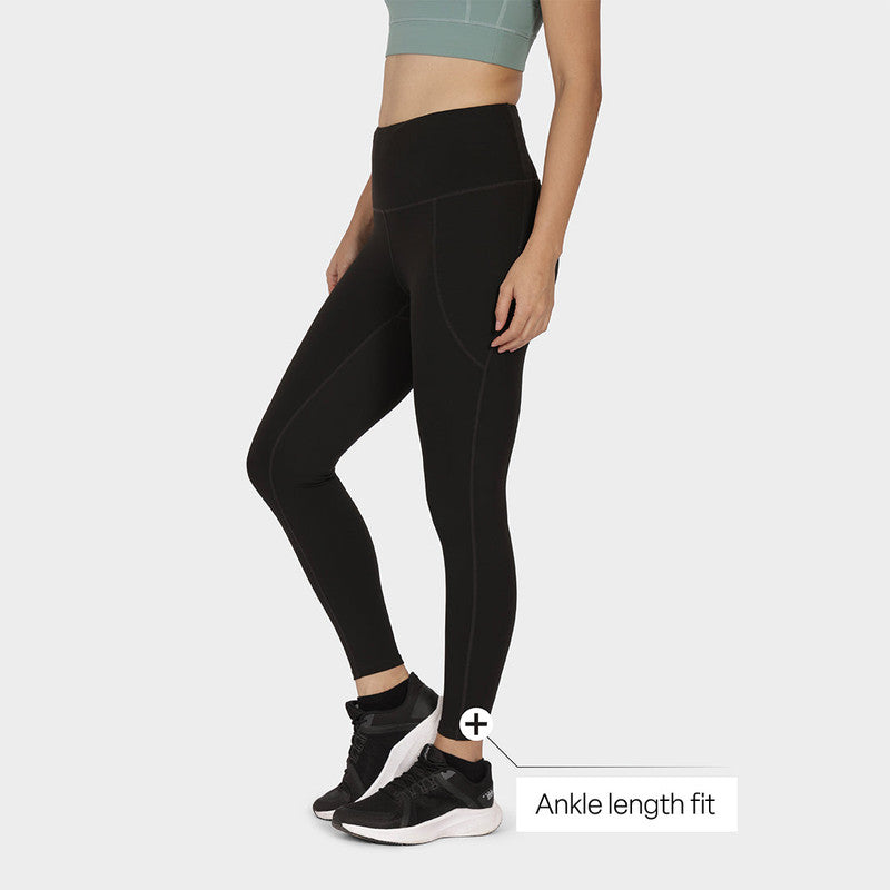 Women's Black Solid Sports High Rise Pant