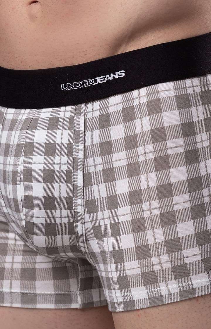 Men's White Checks Mid-Rise Printed Trunk