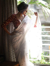 Women's White Cotton Blend Saree