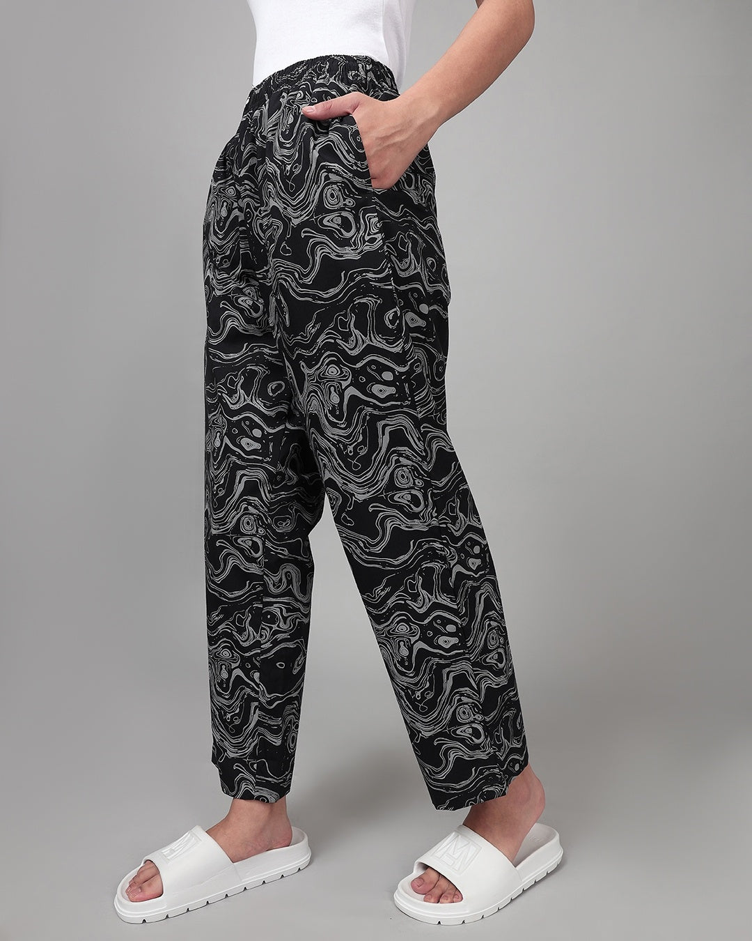 Women's Black Casual Printed Pyjama