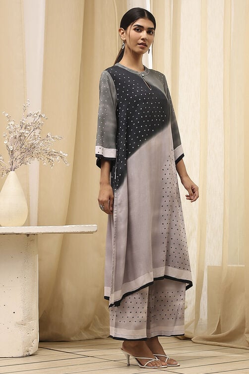 Women's Gray Festive Three Quarter Sleeves Kurta Sets